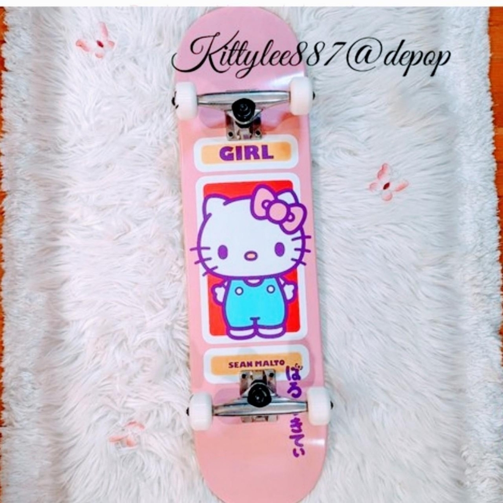 💞Hello Kitty Malto 8.0 Skateboard Complete from Girl x Sanrio Brand New